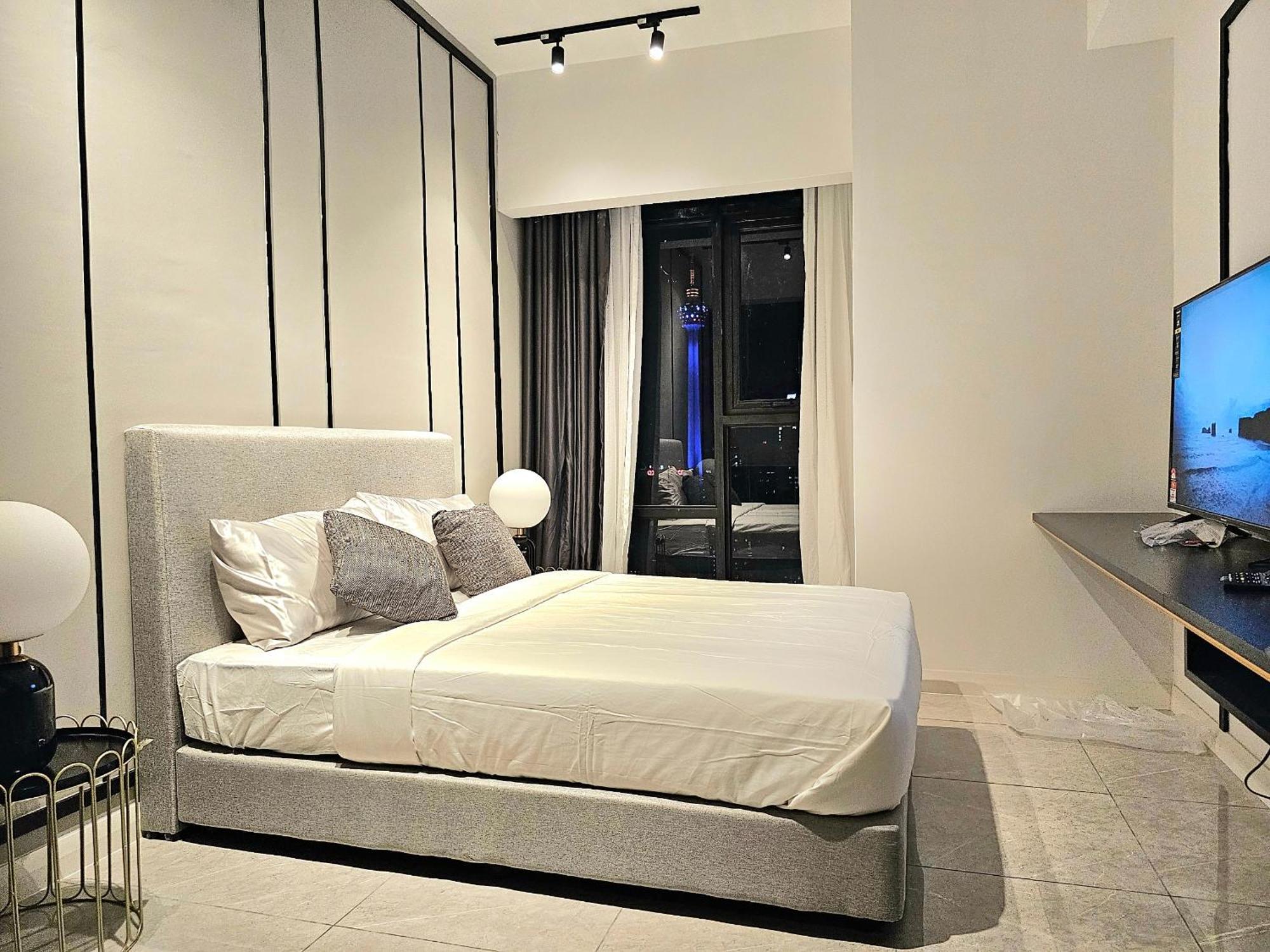 1 Min To Pavilion Bukit Bintang Luna Suites Куала Лумпур Екстериор снимка
