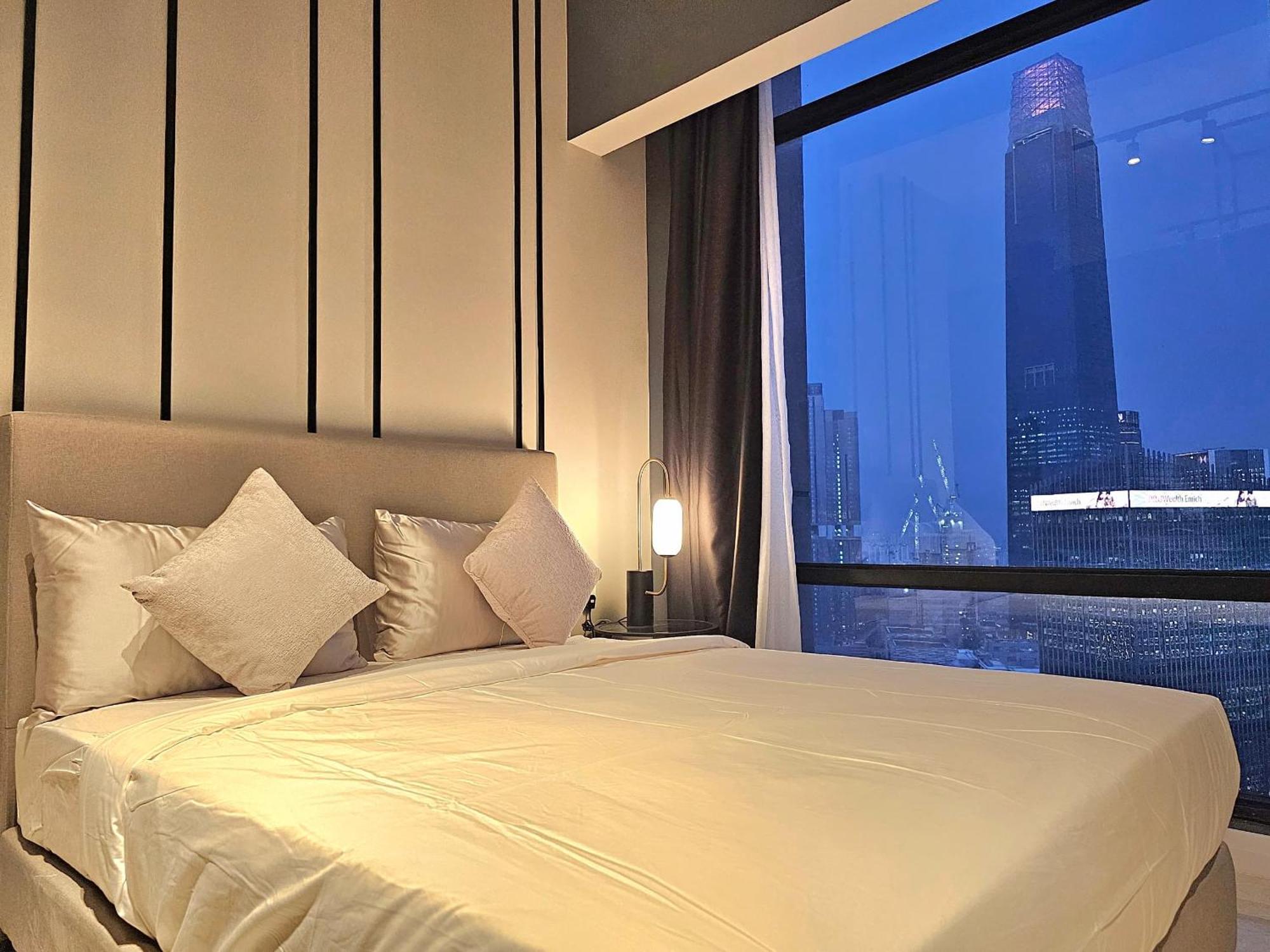 1 Min To Pavilion Bukit Bintang Luna Suites Куала Лумпур Екстериор снимка