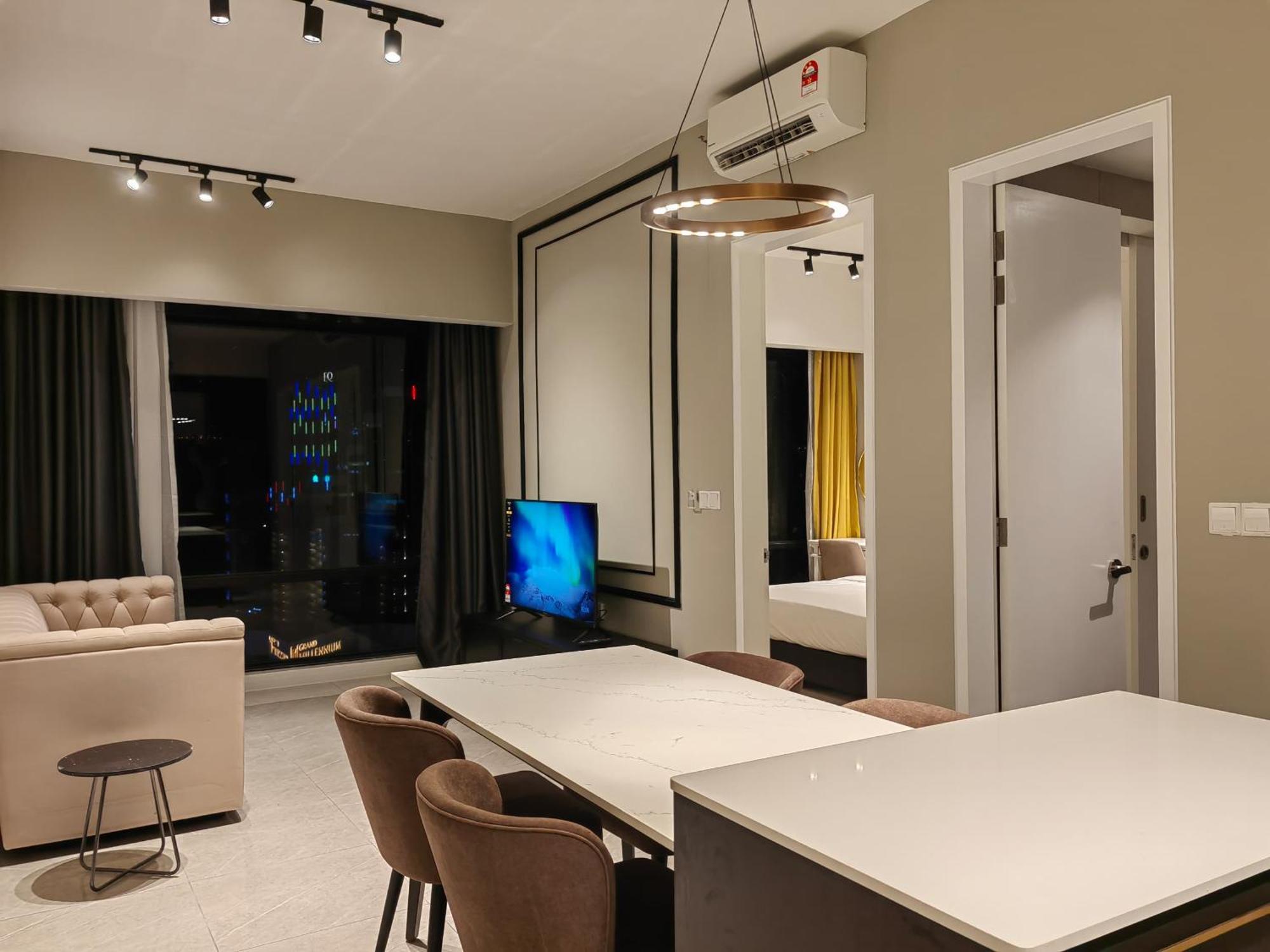 1 Min To Pavilion Bukit Bintang Luna Suites Куала Лумпур Екстериор снимка