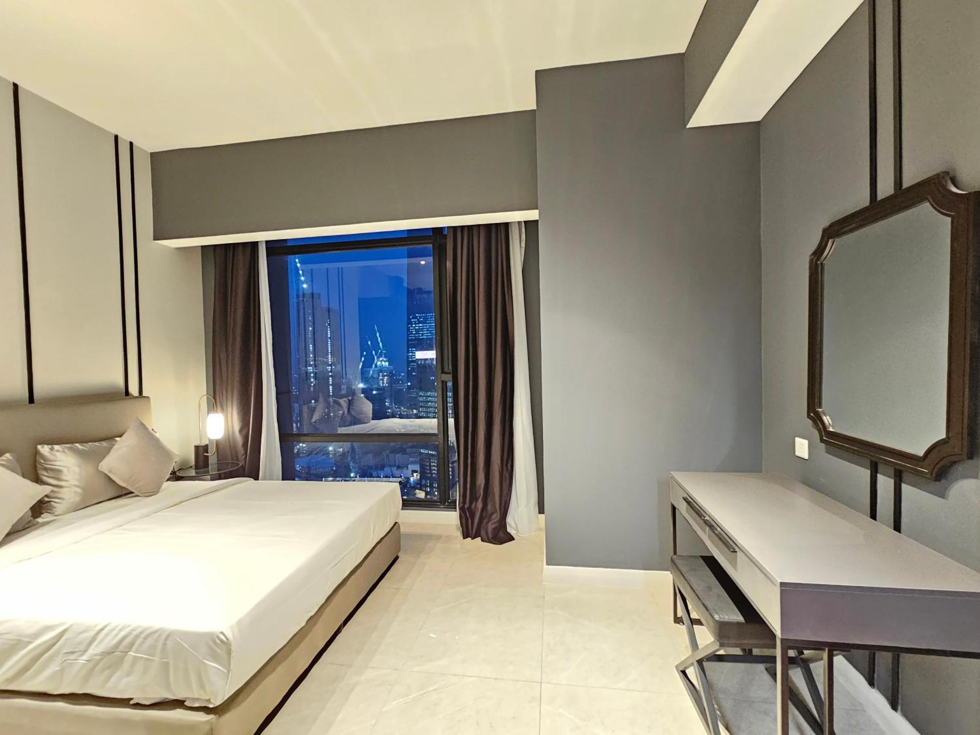 1 Min To Pavilion Bukit Bintang Luna Suites Куала Лумпур Екстериор снимка